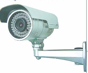 woman thieves caught in cctv footage
